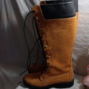 Timberland Women's Brown and Black Lace-Up Boots